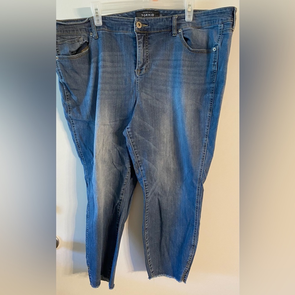 Cropped Ultra Skinny Frayed Hem Torrid Jeans
